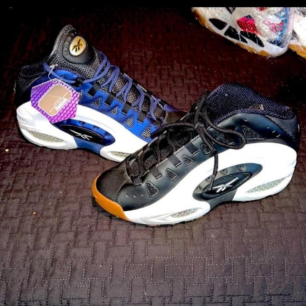 Reebok ES22 (black pair only left)